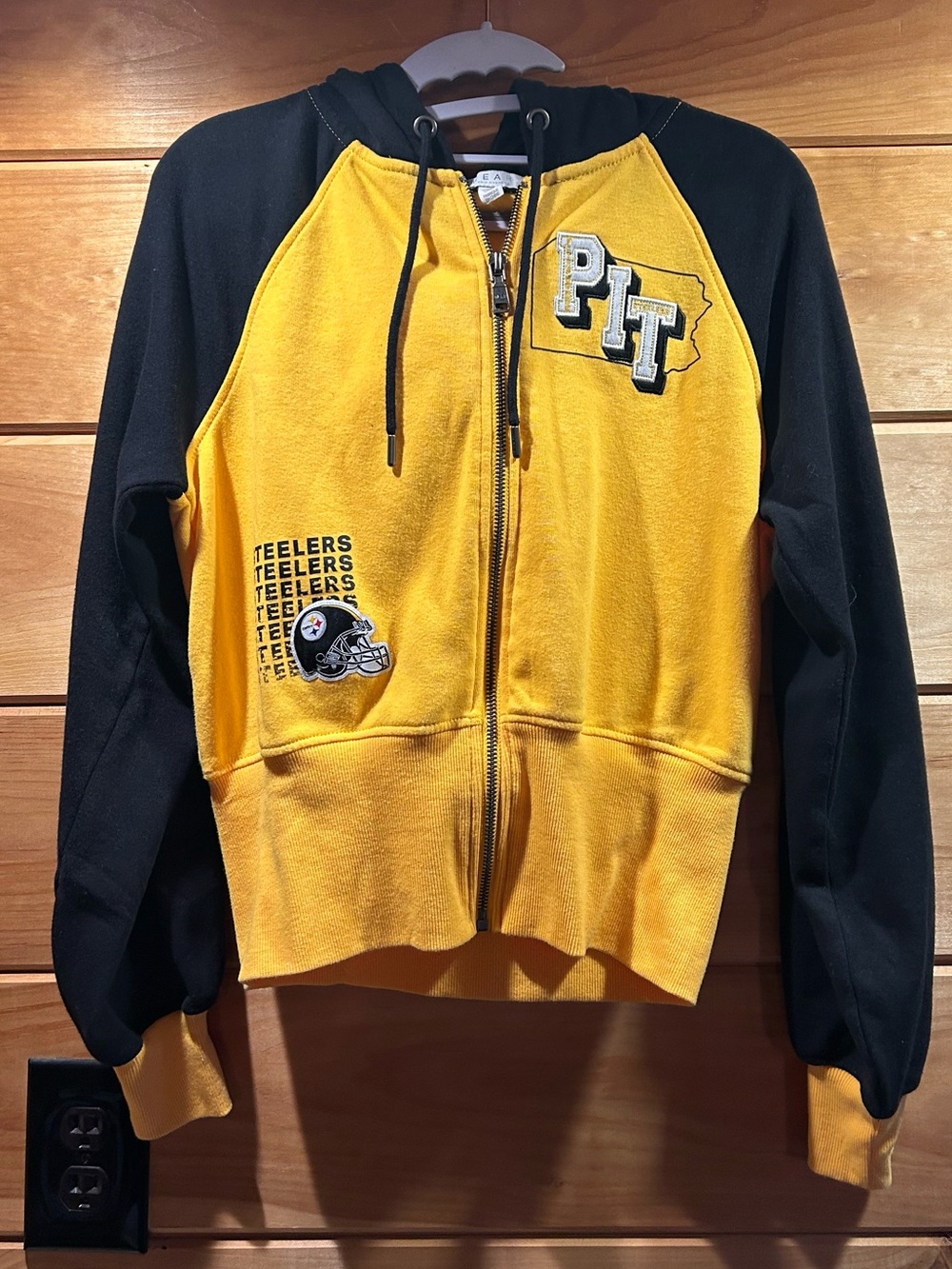 Women’s Pittsburgh Steelers Hooded Zip Up NWOT